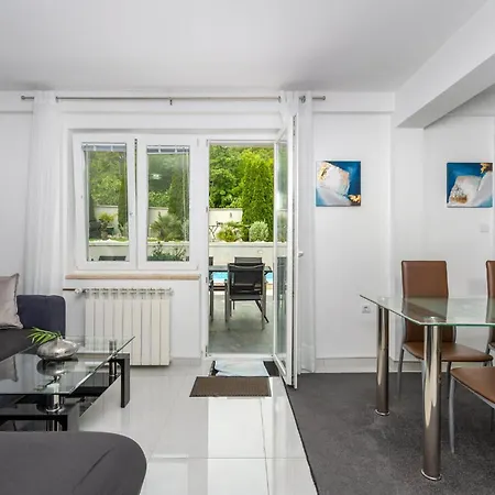 Awesome In With Wifi Casa vacanze Crikvenica